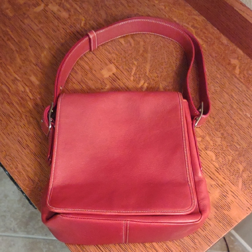 Vintage Coach Red Leather Messenger Bag - Picture 2 of 10